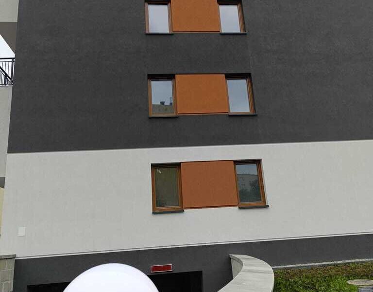 Bezczynszowe 1 piętro 37,50 z balkonem