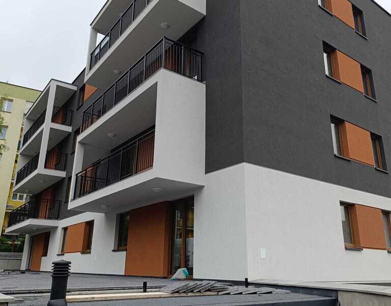 Bezczynszowe 1 piętro 37,50 z balkonem