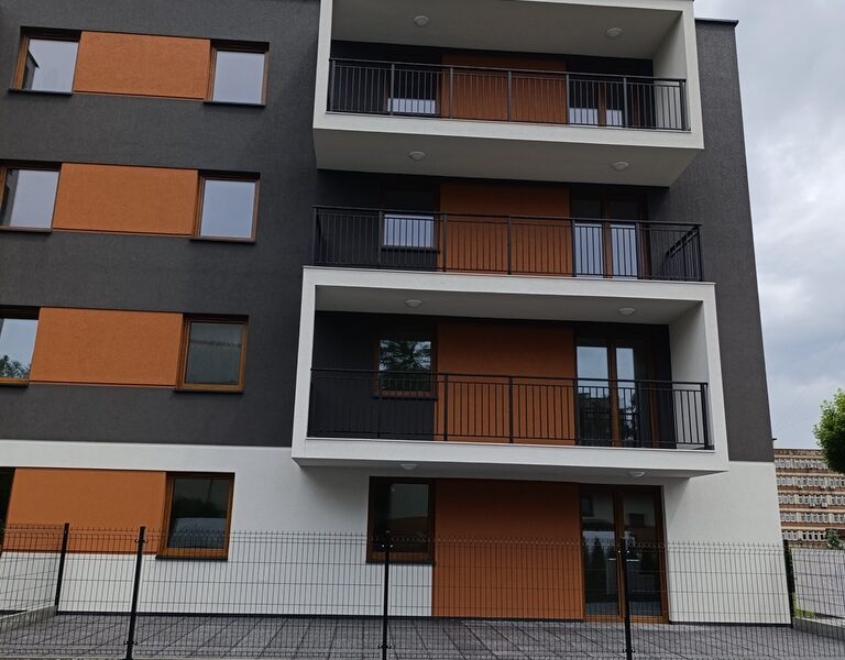 Bezczynszowe parter 48,60m2 plus taras 60 m2