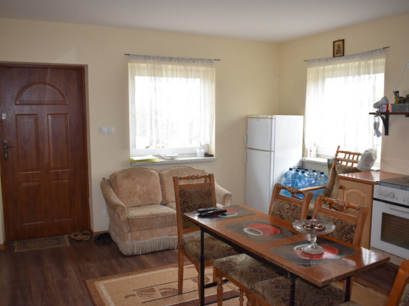 Domek wypoczynkowy 60m2 na działce 8,3a- Dylągowa.