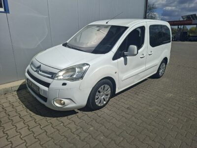 Citroen Berlingo 1.6 diesel bogata wersja ważne opłaty