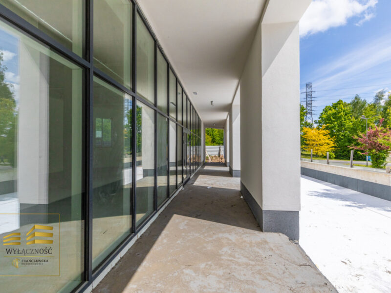 Lokal z witrynami, narożny 105m - Lublin, Węglinek