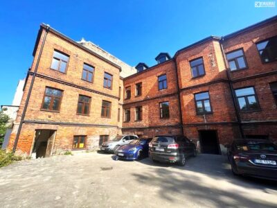 WYREMONTOWANA KAMIENICA W CENTRUM CHEŁMA