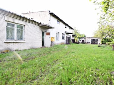 Dom i Kuźnia na działce 1700m2.