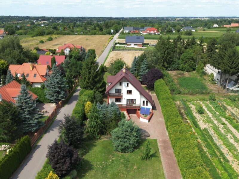 Uniszowice/ ul. Wojciechowska/ dom z działką 15 ar