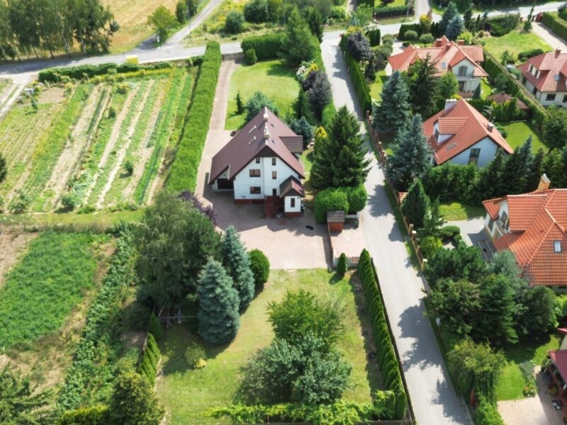 Uniszowice/ ul. Wojciechowska/ dom z działką 15 ar