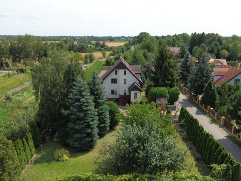 Uniszowice/ ul. Wojciechowska/ dom z działką 15 ar
