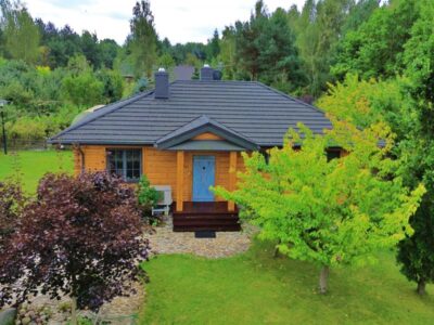 Dom całoroczny z bali nad jeziorem Grabniak
