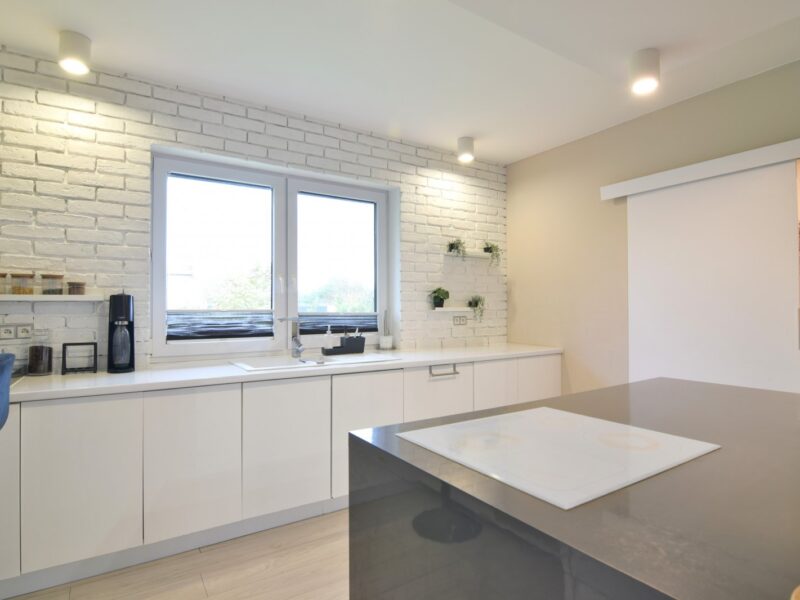 Komfortowy dom rodzinny 300m2 z dużym ogrodem po
