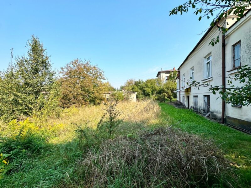 Kurów - Dom 128 m2+ budynki gospodarcze.