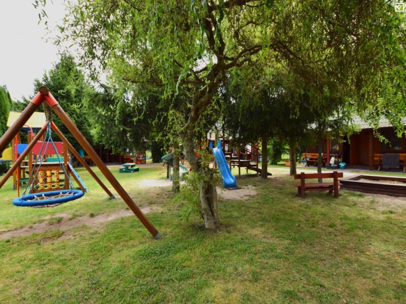 Ośrodek wypoczynkowy nad Jeziorem Białym