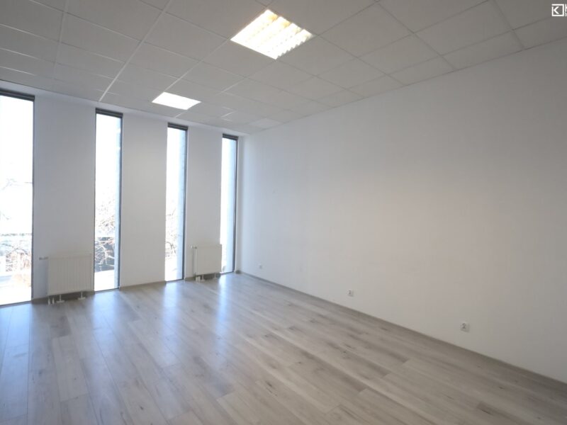 Do wynajęcia lokal o pow. 30m2 budynek 2008 LSM.