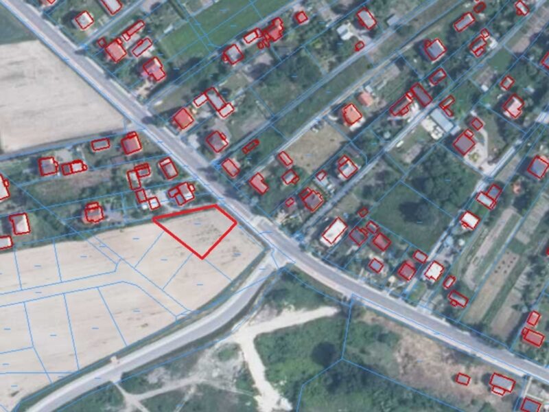 Działka budowlano-usługowa o pow. 1013 m2