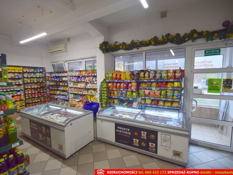 CZECHÓW. : do sprzedania lokal handlowy - usługowy o powierzchni ok. 136 m²  znakomicie nadający sie na wszelką działalność (aktualnie delikatesy). Lokal znajdu- LUBLIN, LUBLIN, LUBELSKIE na SPRZEDAŻ