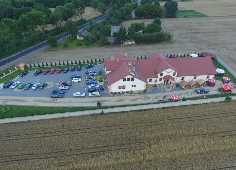 Dom weselny na 450 osób, w pełni funkcjonujący - SIENNICA RÓŻANA, LUBELSKIE na SPRZEDAŻ