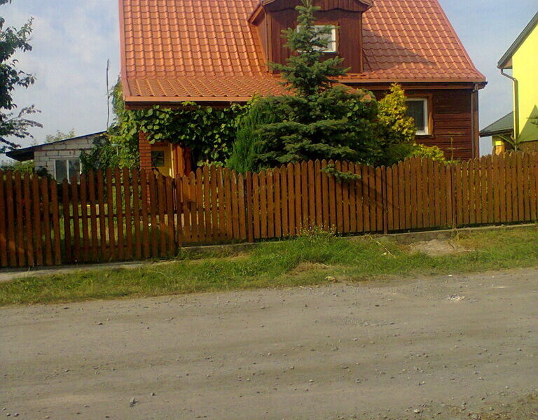 Dom drewniany w pobliu Opola Lubelskiego