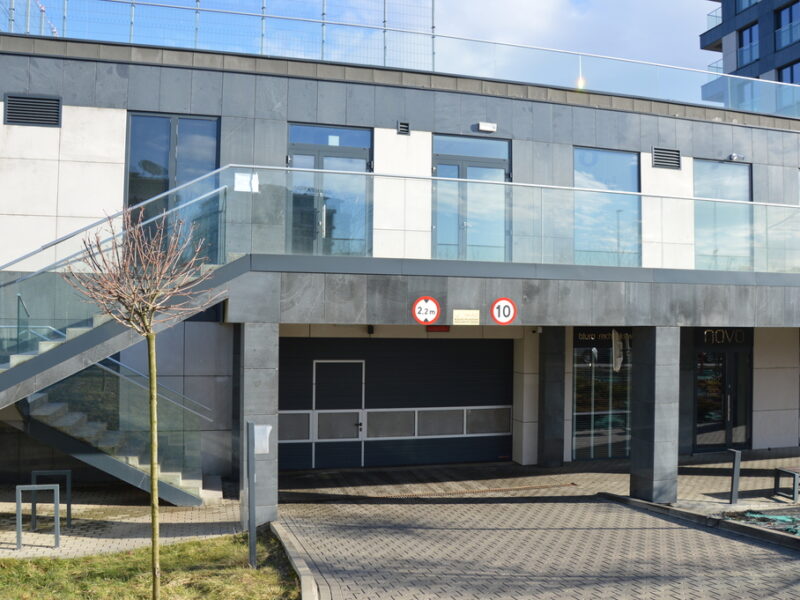 Lokal usługowy o powierzchni 275m2 na planie prostokąta (w przybliżeniu).~~Doskonała prestiżowa lokalizacja w centrum Lublina przy ulicy Północnej 5.~~Lokal zna- LUBLIN, LUBLIN, LUBELSKIE na SPRZEDAŻ