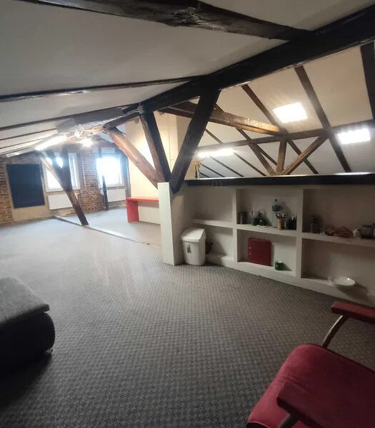 Lokal biurowo-usługowy, 81 m², centrum