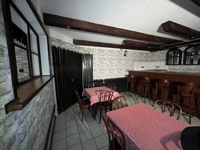 Lokal 75 m2 (wynajem) ul. Kołłątaja w Puławach.