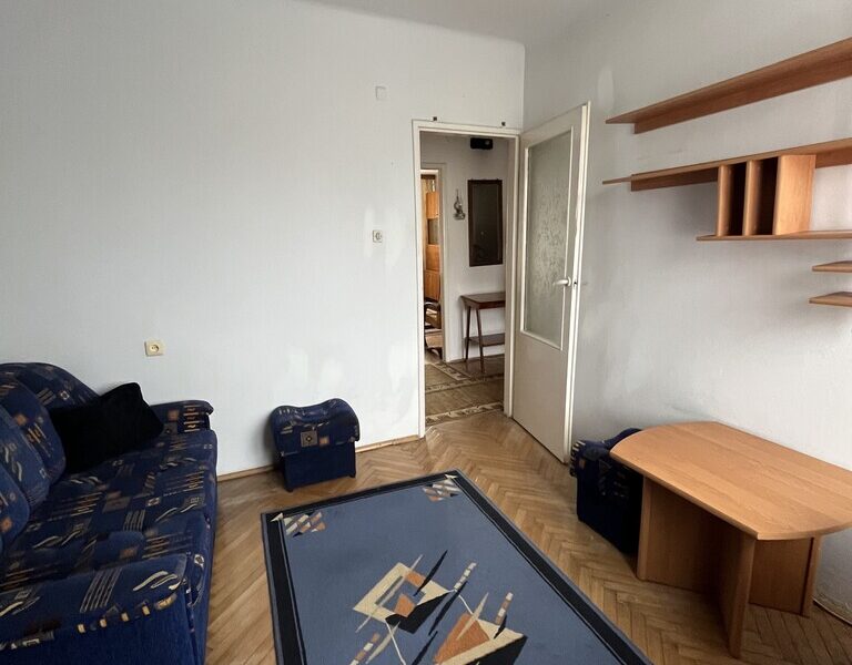 Na sprzedaż przytulne mieszkanie 3pokojowe o powierzchni 46m2 w świetnej lokalizacji - ul. Nałęczowska w Poniatowej.~Lokal znajduje się na 2 piętrze w zadbanym - PONIATOWA, PONIATOWA, LUBELSKIE na SPRZEDAŻ