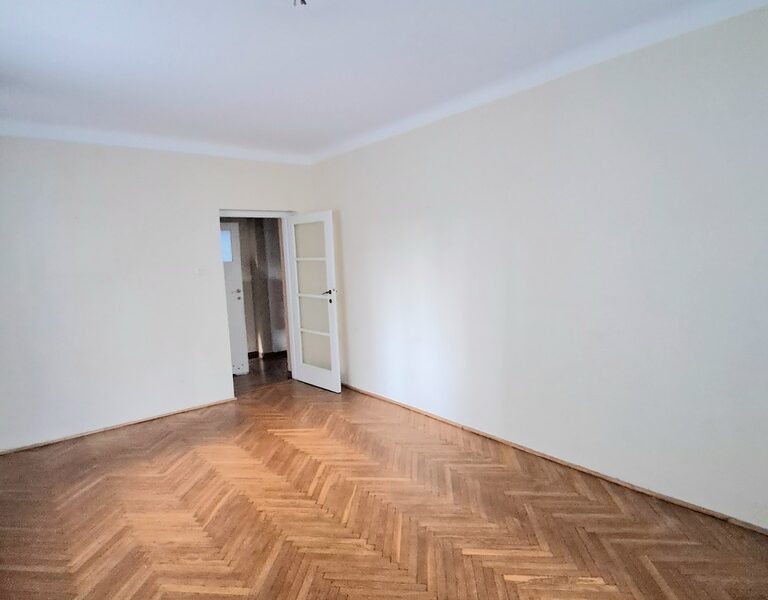 Mieszkanie w centrum, ze względu na  lokalizacje idealne do zamieszkania jak i również pod działalność np. kancelarię lub gabinet. ~Do sprzedania - 2 pokoje - 5- LUBLIN, LUBLIN, LUBELSKIE na SPRZEDAŻ