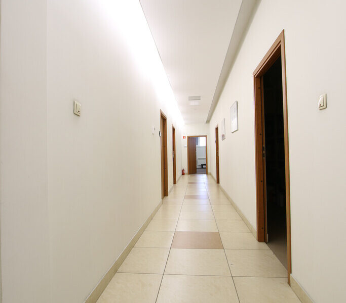 Zespół budynków produkcyjno-magazynowych, 5544m2,