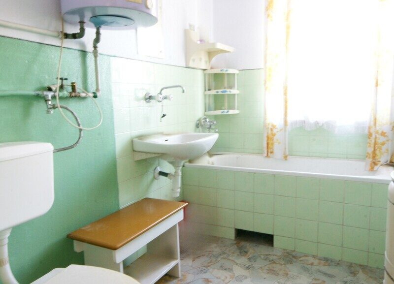 Dom 80 m2, budynek gosp., działka 38 a, Ostrów Lub