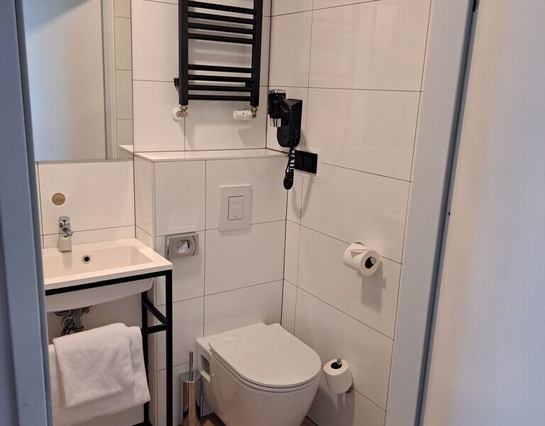 Pokój o pow. 16,26 m2 w hotelu ARCHE w Lublinie. - LUBLIN, LUBELSKIE na SPRZEDAŻ