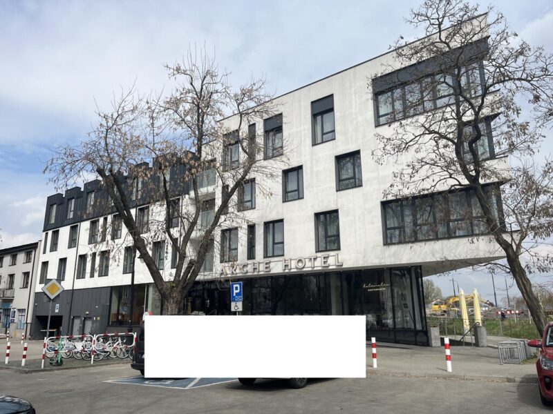 Pokój hotelowy (lok. niemieszkalny) o pow. 16,26 m2 z przeznaczeniem inwestycyjnym znajdujący się w budynku hotelu ARCHE w Śródmieściu w samym centrum Lublina ~- LUBLIN, LUBLIN, LUBELSKIE na SPRZEDAŻ