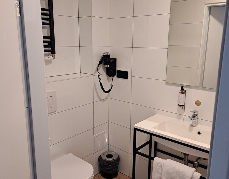 Pokój o pow. 16,26 m2 w hotelu ARCHE w Lublinie. - LUBLIN, LUBELSKIE na SPRZEDAŻ