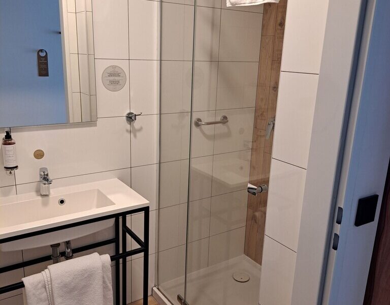 Pokój o pow. 16,26 m2 w hotelu ARCHE w Lublinie.