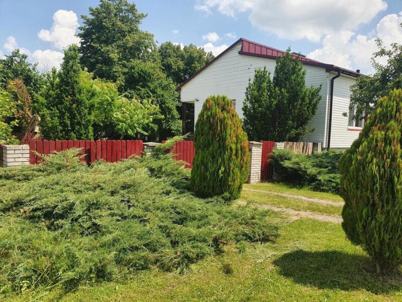 Piękne siedlisko położone w Kiełczewicach Górnych~~Na sprzedaż siedlisko o powierzchni 30 arów składające się z pięknego domu o łącznej powierzchni mieszkaniowe- KIEŁCZEWICE GÓRNE, STRZYŻEWICE, LUBELSKIE na SPRZEDAŻ