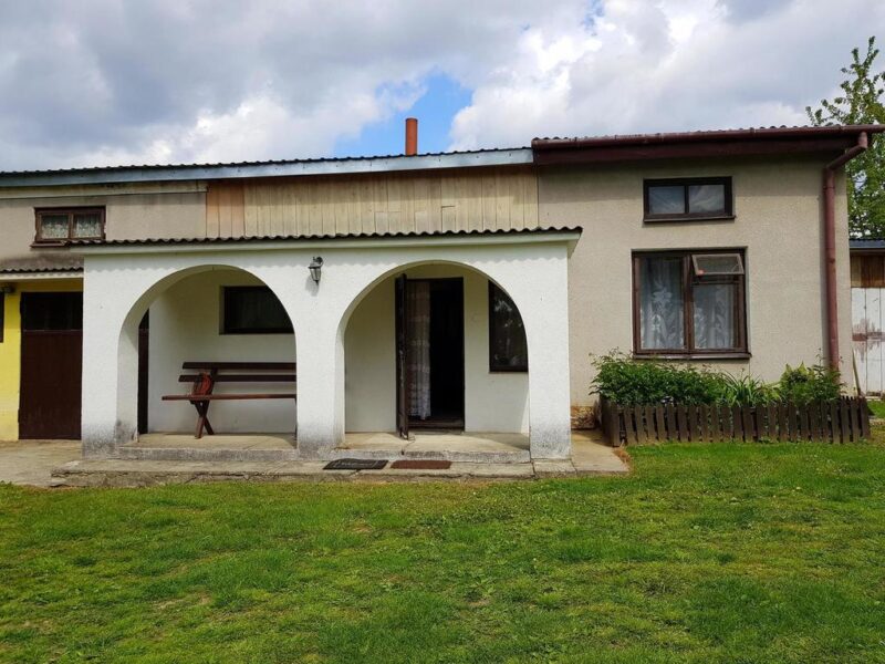 Mały domek w świetnej lokalizacji - Uniszowice