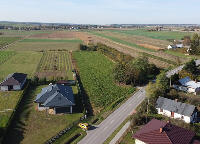 Działka, Krasnystaw, 42,8 ar, budowlana ~~Działka:~- 1 linia zabudowy~- 4281 m2~- wymiary 27 szerokości x 160m głębokości~- przeznaczenie podstawowe – zabudowa - KRASNYSTAW, KRASNYSTAW, LUBELSKIE na SPRZEDAŻ
