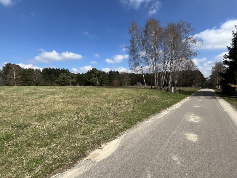 Atrakcyjna działka 2902 m2 w Oblasach-Księżę.