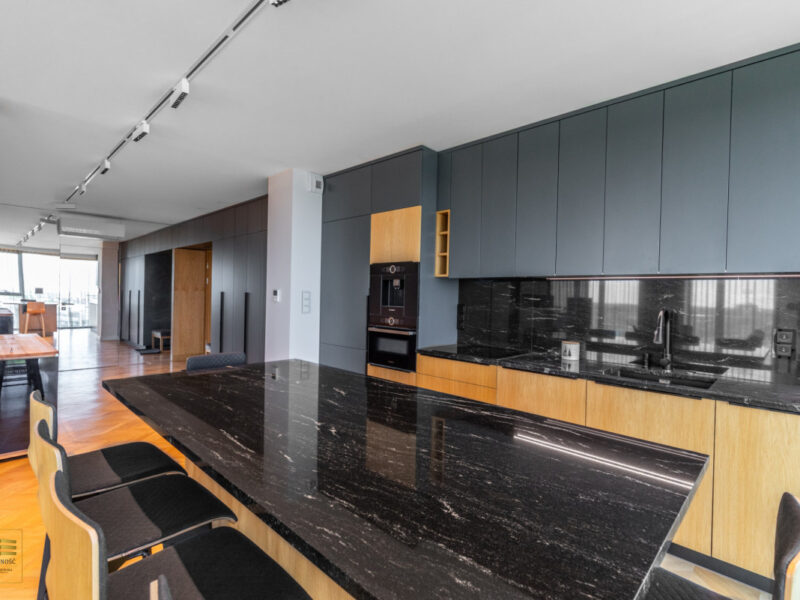 Nowoczesny Apartament na wynajem w samym centrum Lublina w prestiżowym budynku Unia Art Residence przy ul. Aleje Racławickie 10.Apartament o pow. 90,42 m2 skład -Apartament 3 pokoje Unia Art Residence