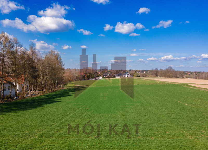 Oferujemy na sprzedaż trzy atrakcyjne działki budowlane położone w malowniczej miejscowości Uniszowice, gmina Konopnica. Każda z działek charakteryzuje się dogo - Atrakcyjne działki w Uniszowicach