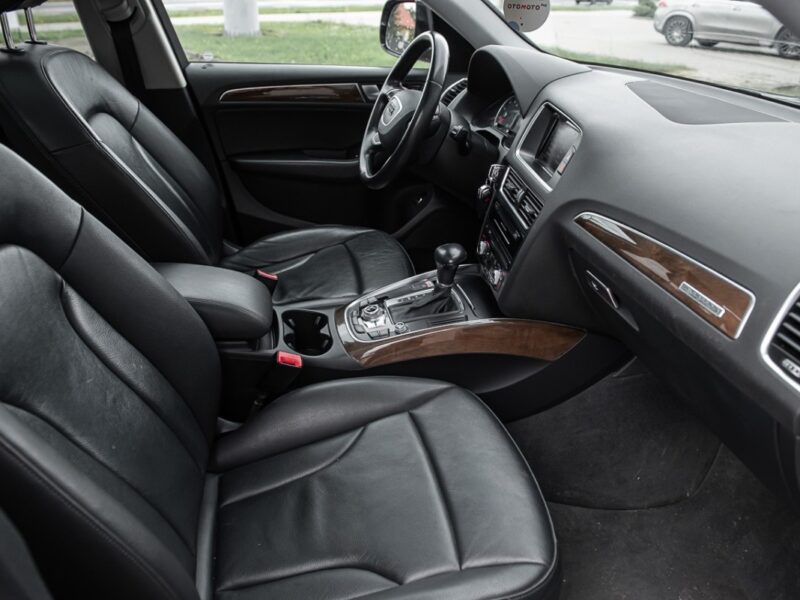 Audi Q5 2,0 TFSI automat bogate wyposażenie panoramiczny dach, quattro