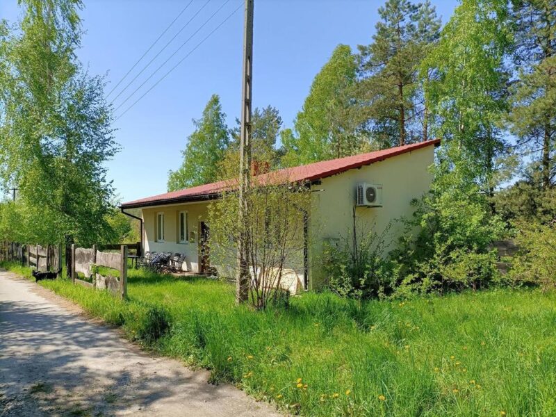 Dom na działce 4883 m2 z WZ w Gródku.