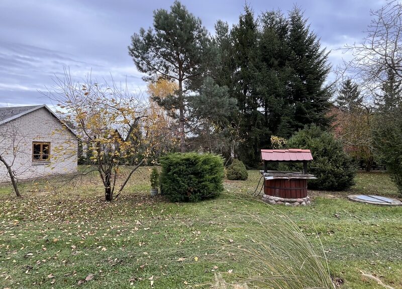Dom jednorodzinny murowany o pow. 220 m2 plus budynki gospodarcze i garaże na działce z polem uprawnym o pow. 2,6 ha (prąd, woda, gaz) w m. Czarnolas gm. Policz- POLICZNA, MAZOWIECKIE na SPRZEDAŻ