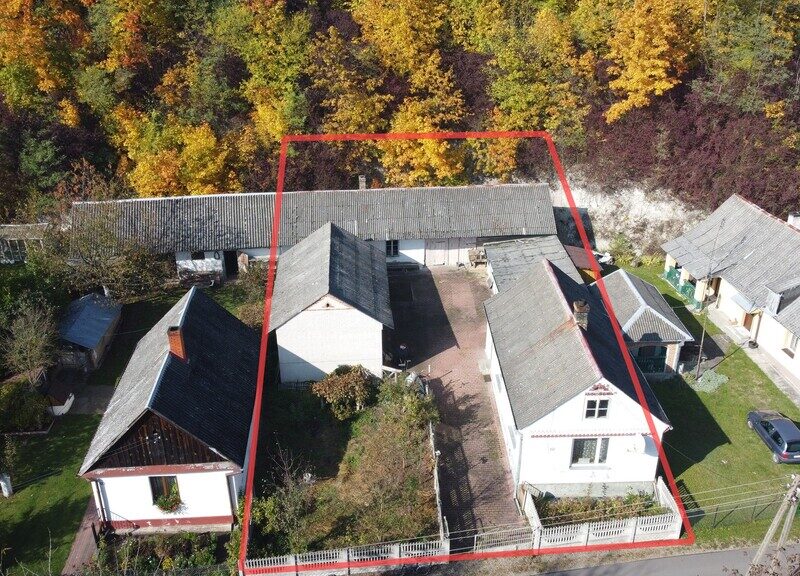 Siedlisko (domek z budynkami gospodarczym: murowane) w  dobrym stanie technicznym  w malowniczej części Solca n/Wisłą (blisko rzeki Wisła) pow. Lipski woj. mazo- SOLEC NAD WISŁĄ, MAZOWIECKIE na SPRZEDAŻ