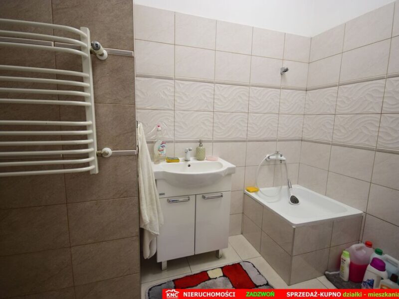 Duży lokal handlowo-usługowy, parter, rampa.