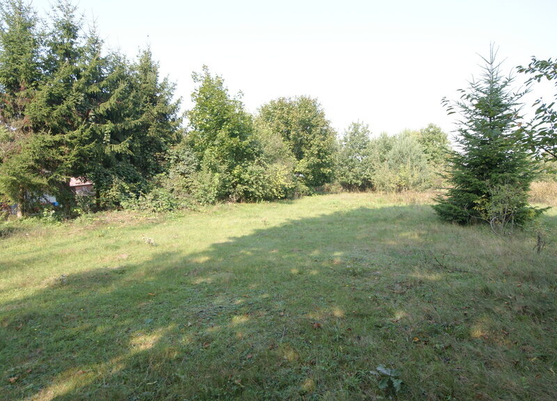 Działka ok. 1600 m2 w miejscowości Gołąb  30 km od Lublina. ~Działka częściowo zadrzewiona z komórką.~Działka zagrodowa z dopuszczeniem realizacji zabudowy mies- MICHÓW, LUBELSKIE na SPRZEDAŻ