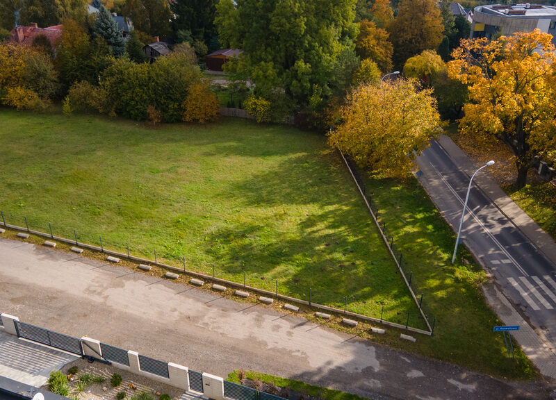 Oferujemy na sprzedaż działkę budowlaną w prestiżowej lokalizacji na rogu  - Działka budowlana 1000 m² – Dożynkowa/Konwaliowa