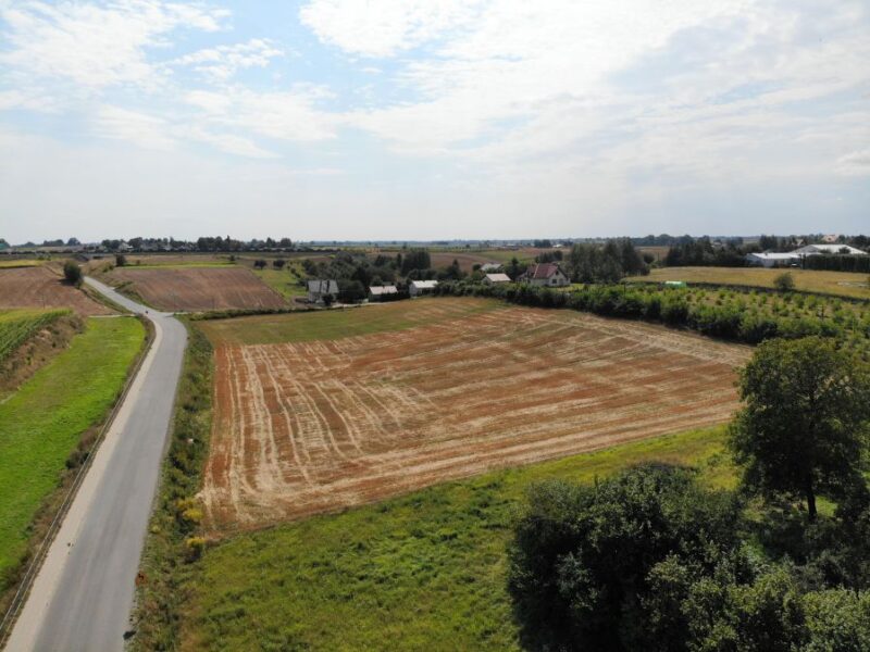 Działka budowlana 1350 mkw - Jastków