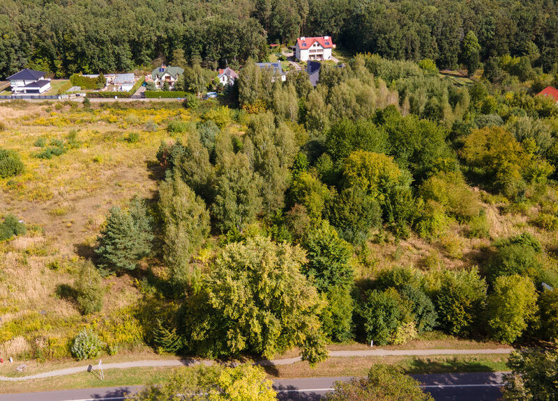 Na sprzedaż atrakcyjna działka inwestycyjna położona bezpośrednio przy Al. Warszawskiej 161 w Lublinie – jednej z głównych arterii miasta, zapewniającej doskona - Działka pod biuro z magazynem - Al. Warszawska
