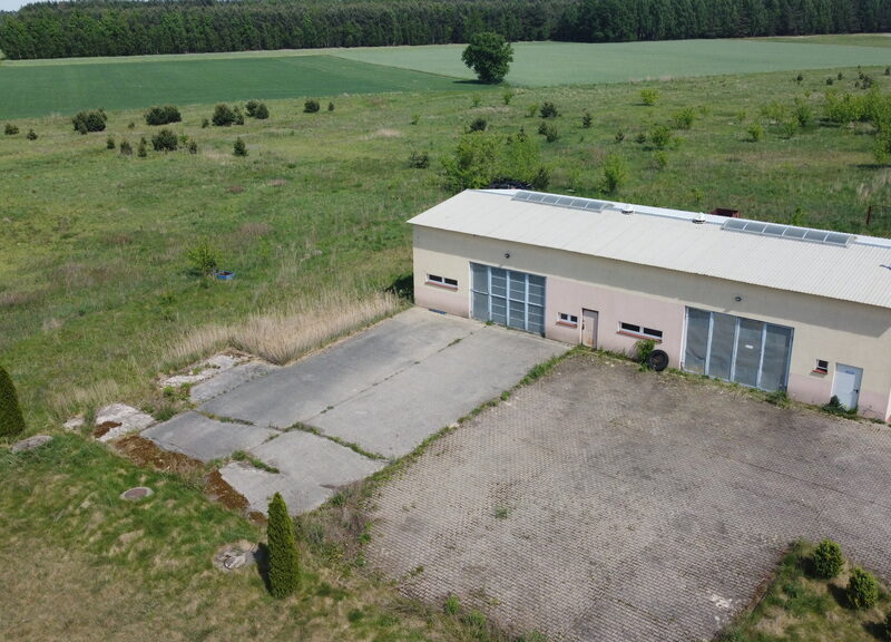 Hala produkcyjno-warsztatowa 209 m kw. gm. Przyłęk