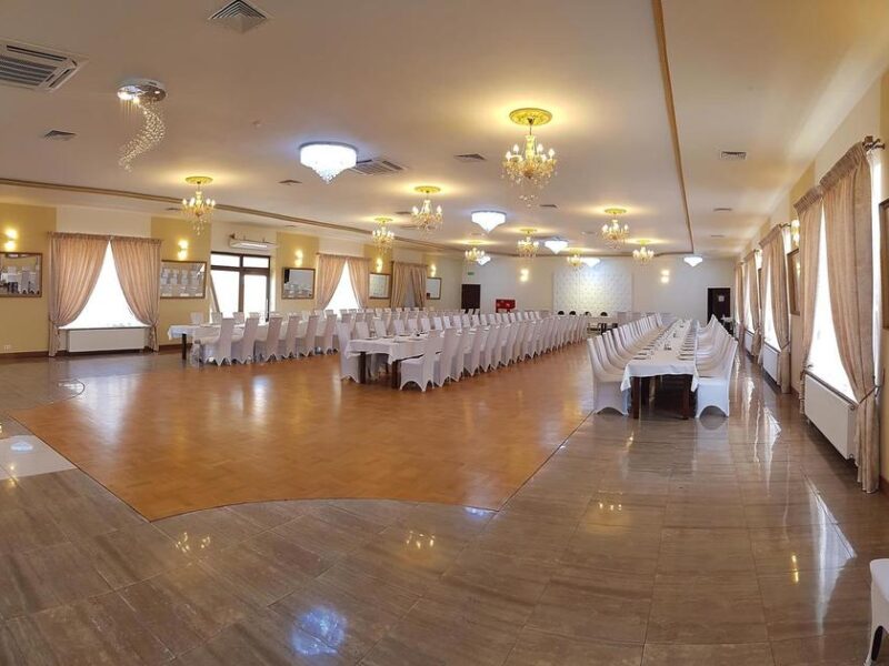 Kompleks hotel-eventowy + bud.usługowe z najemcami
