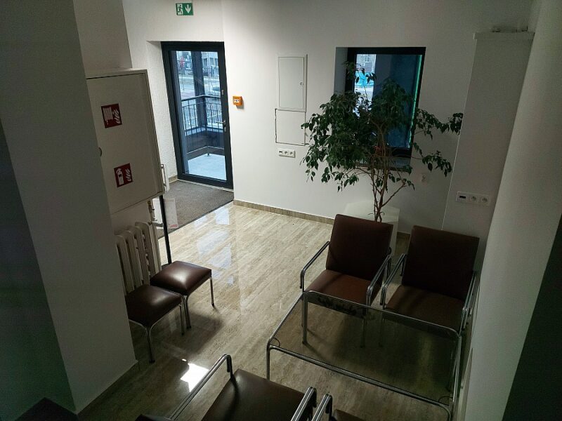 Lokal biurowy 15,30  mkw z parkingiem na WYNAJEM Lublin