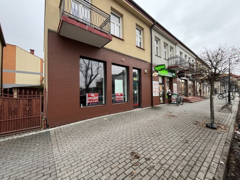 Lokal handlowy 180 m kw.  w centrum Dęblina. - DĘBLIN, LUBELSKIE na SPRZEDAŻ